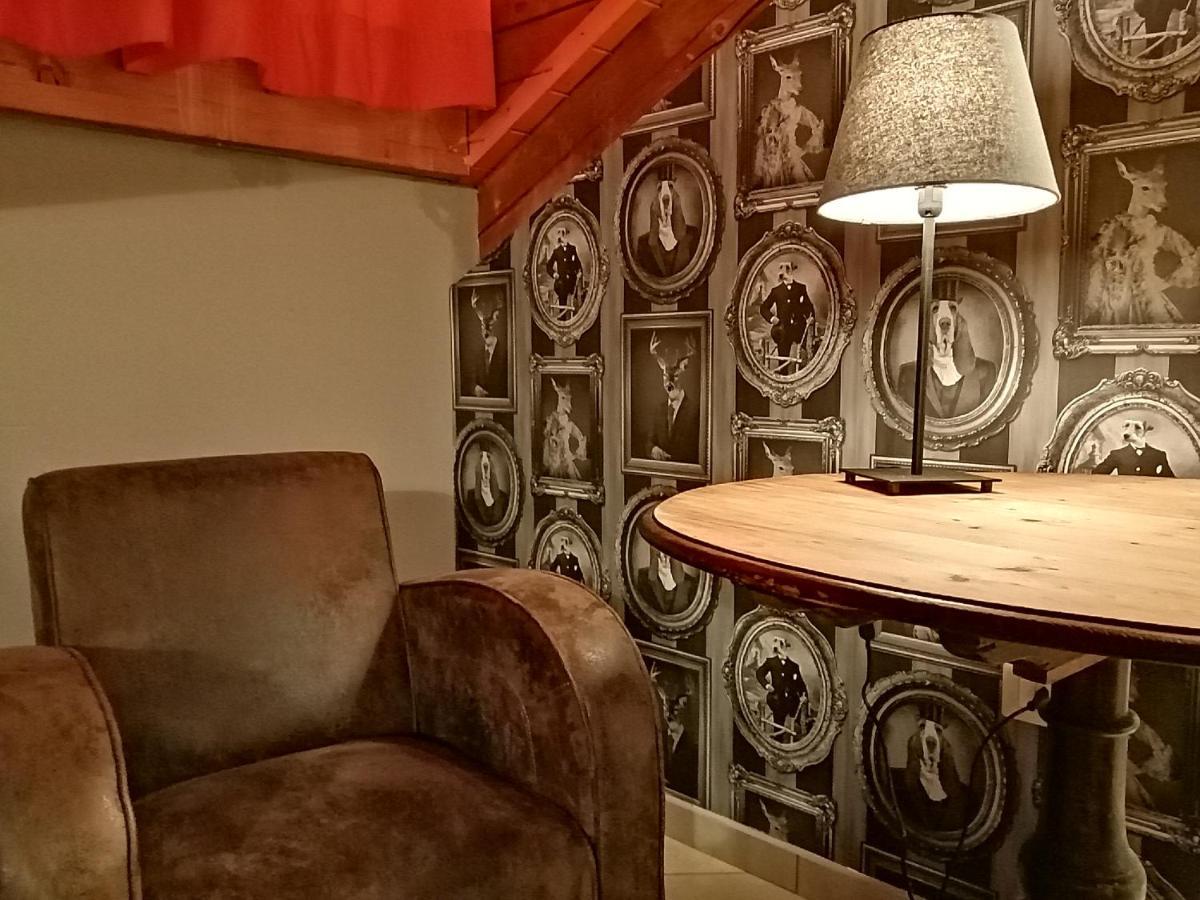 Auberge De La Gare - Dortoir & Ostello Hone ภายนอก รูปภาพ