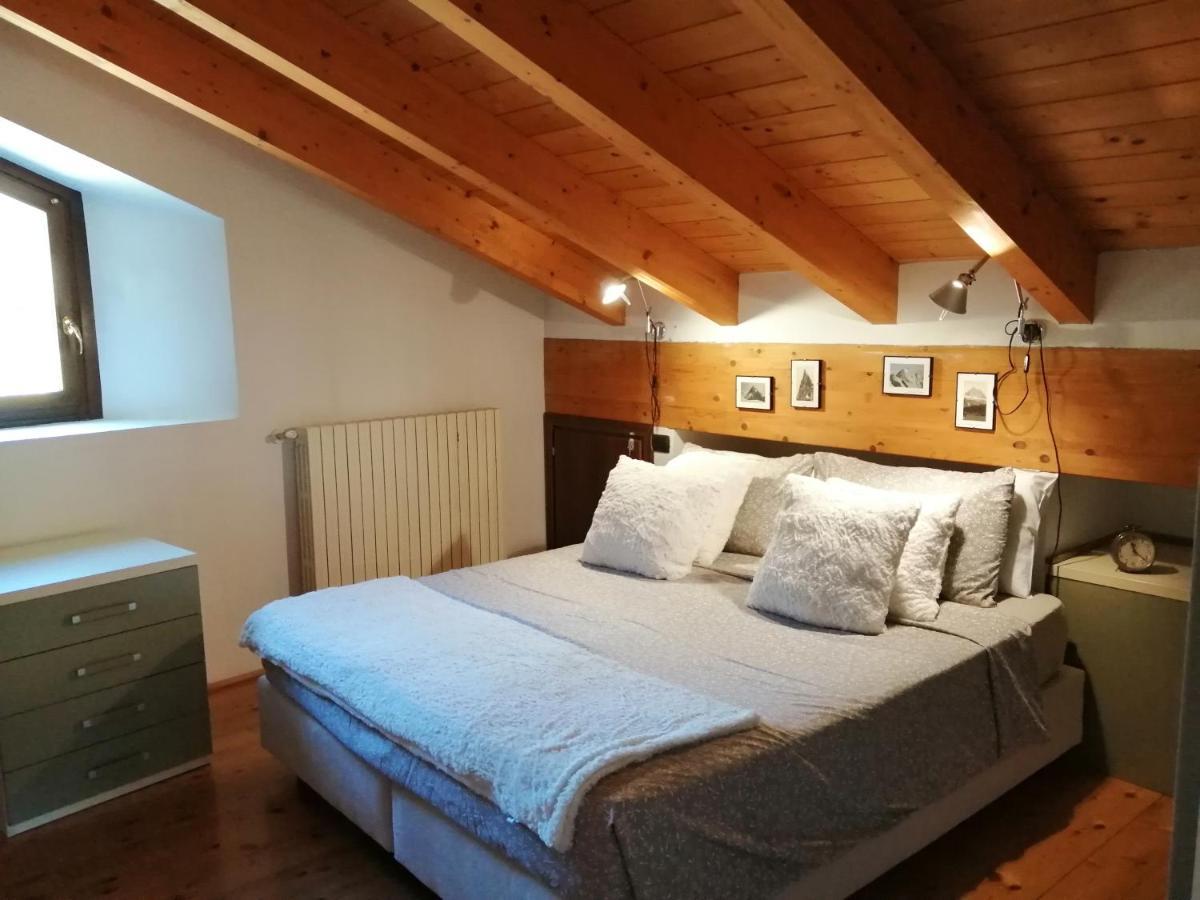 Auberge De La Gare - Dortoir & Ostello Hone ภายนอก รูปภาพ