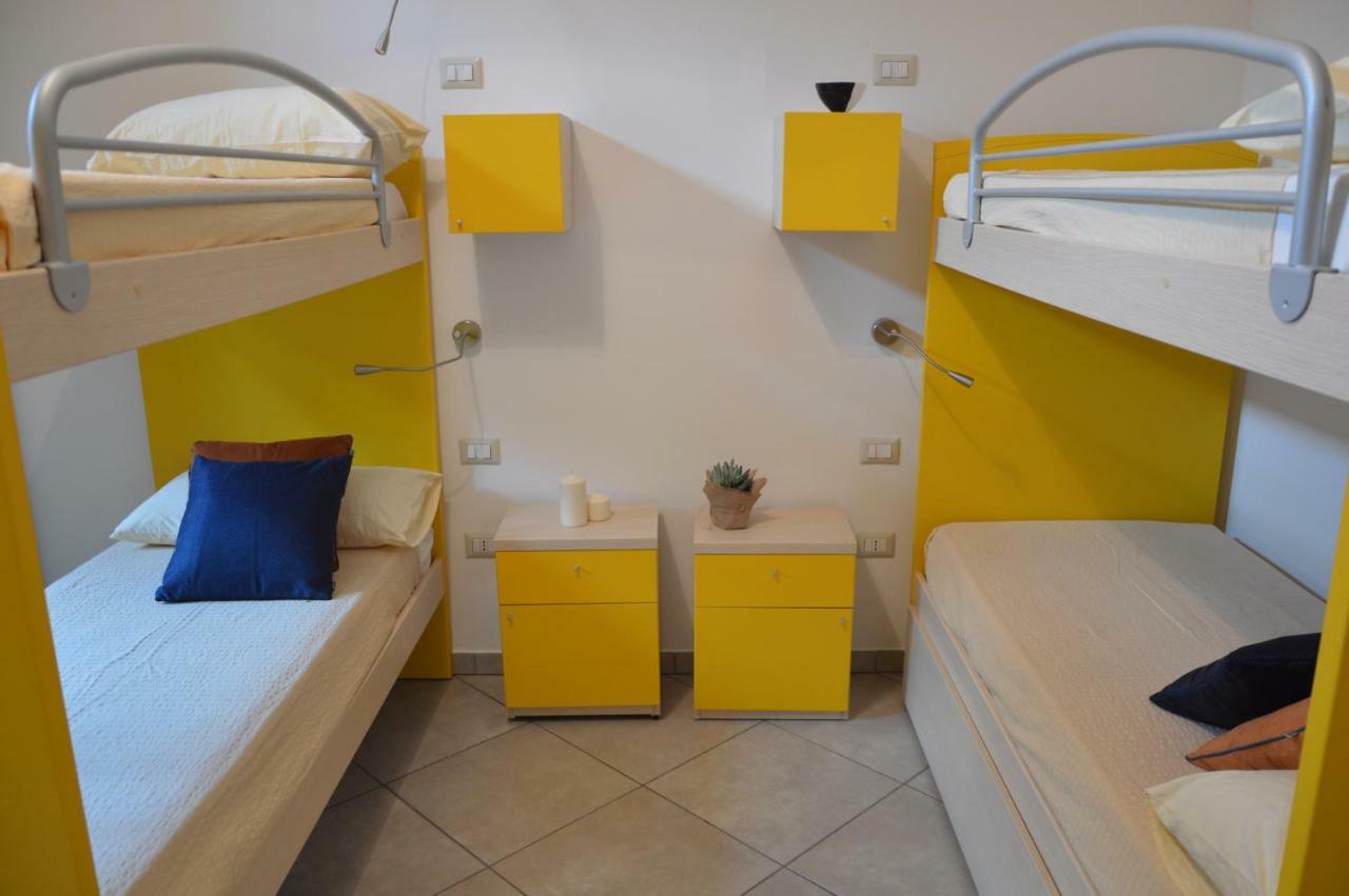 Auberge De La Gare - Dortoir & Ostello Hone ภายนอก รูปภาพ