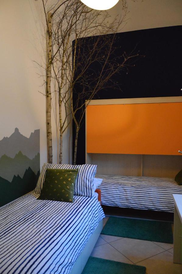 Auberge De La Gare - Dortoir & Ostello Hone ภายนอก รูปภาพ